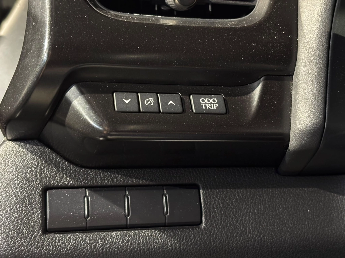 Lexus Ux - photo 9