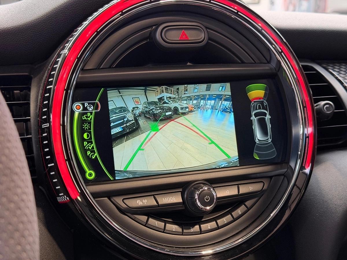 Mini Mini III (F56) 2.0 231 JCW BVA6 3P