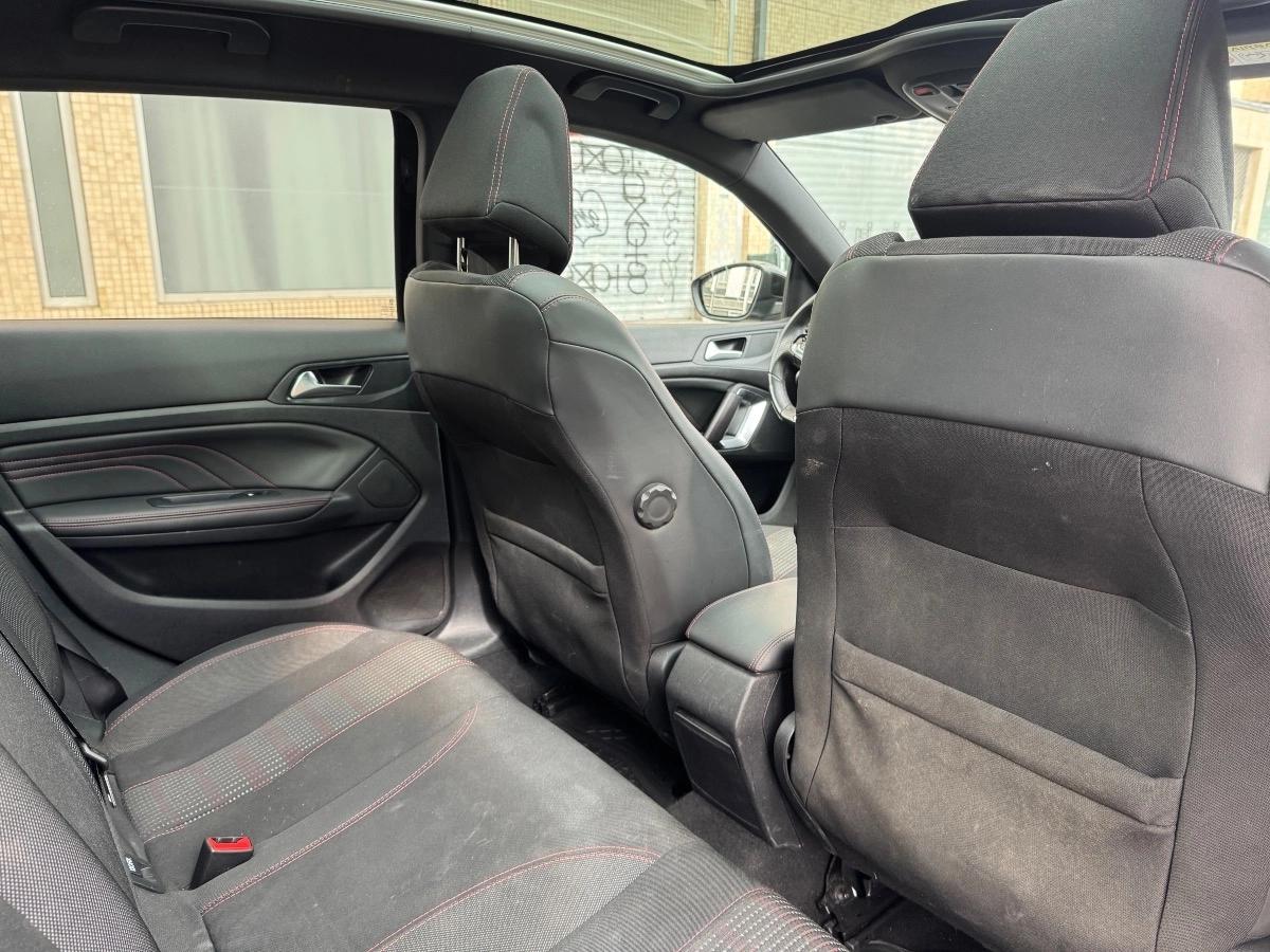 Peugeot 308 GENERATION-II 1.2 PURETECH 130 GT LINE START-STOP