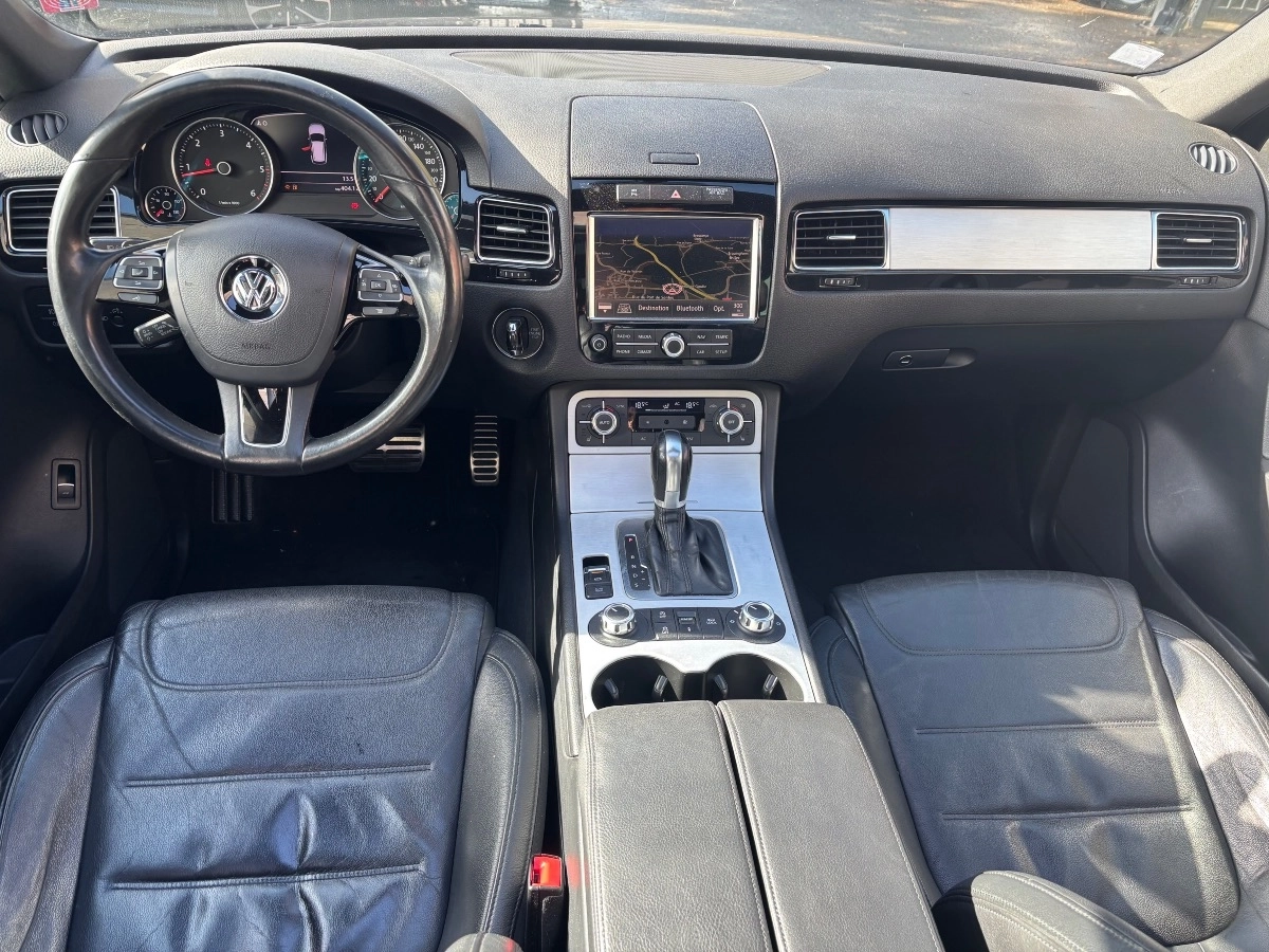 Volkswagen Touareg - photo 6
