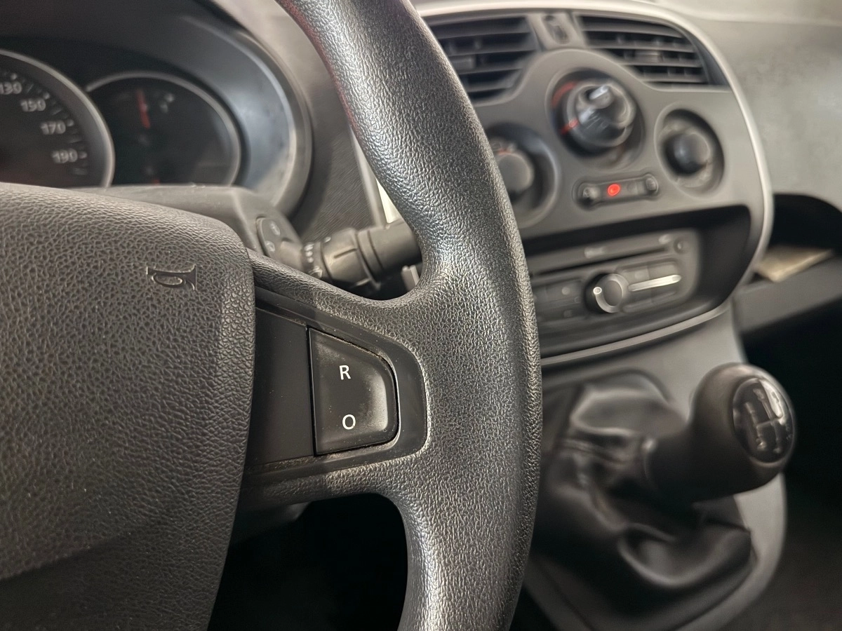 Renault Kangoo Express - photo 16