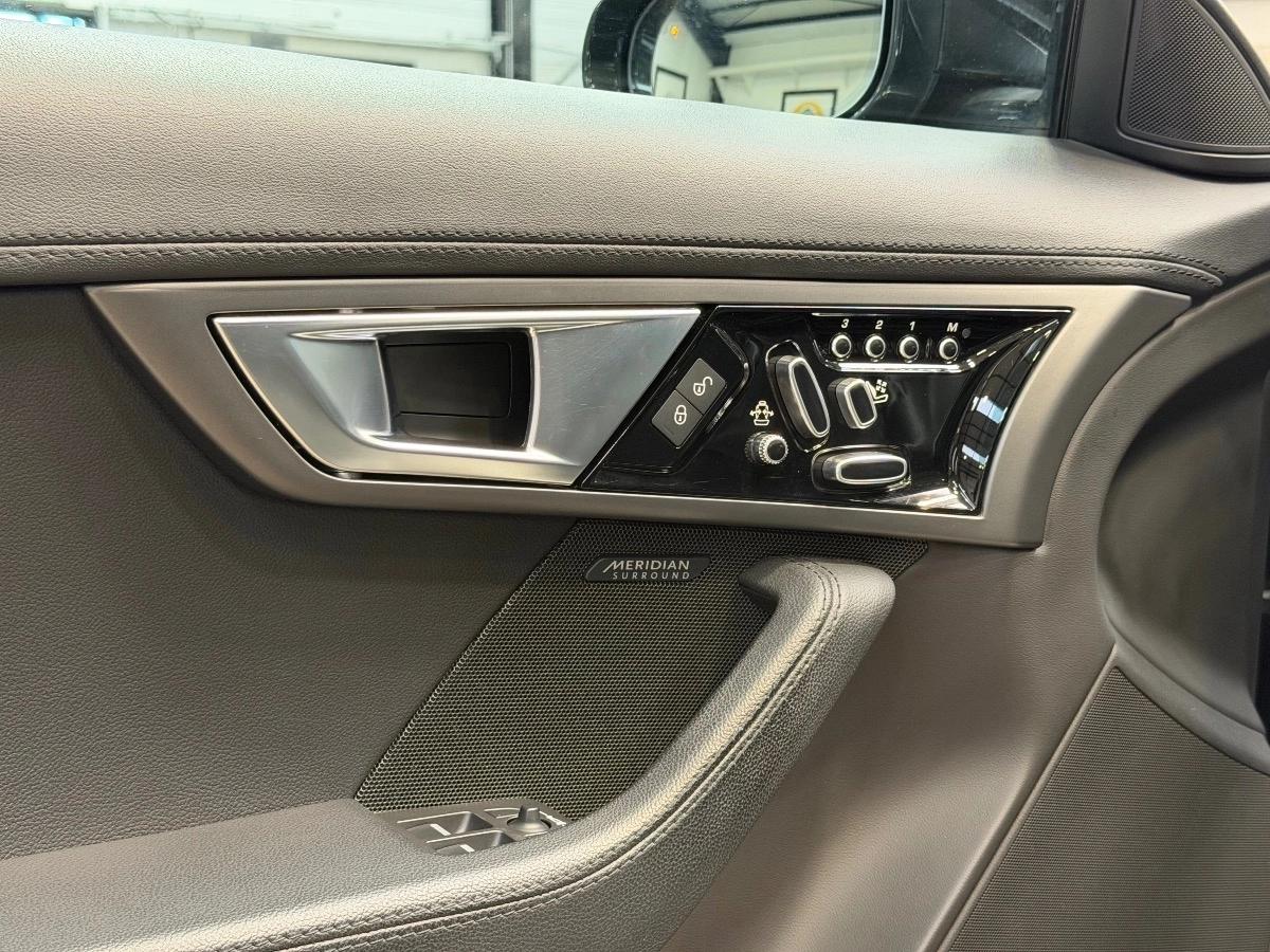 Jaguar F-type COUPE 3.0 340 BVA