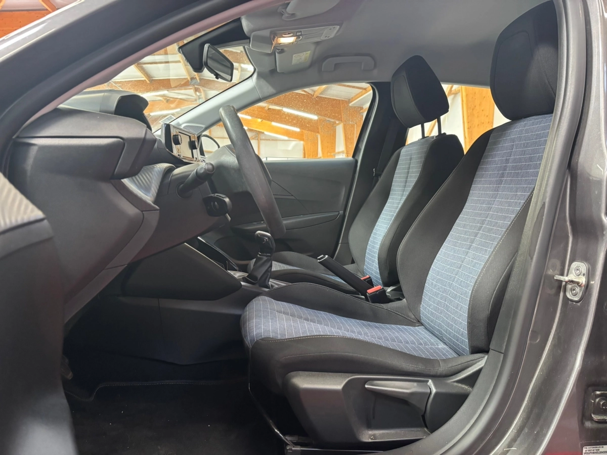 Peugeot 208 - photo 9
