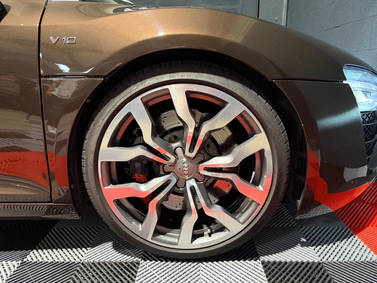 Audi R8 - photo 30