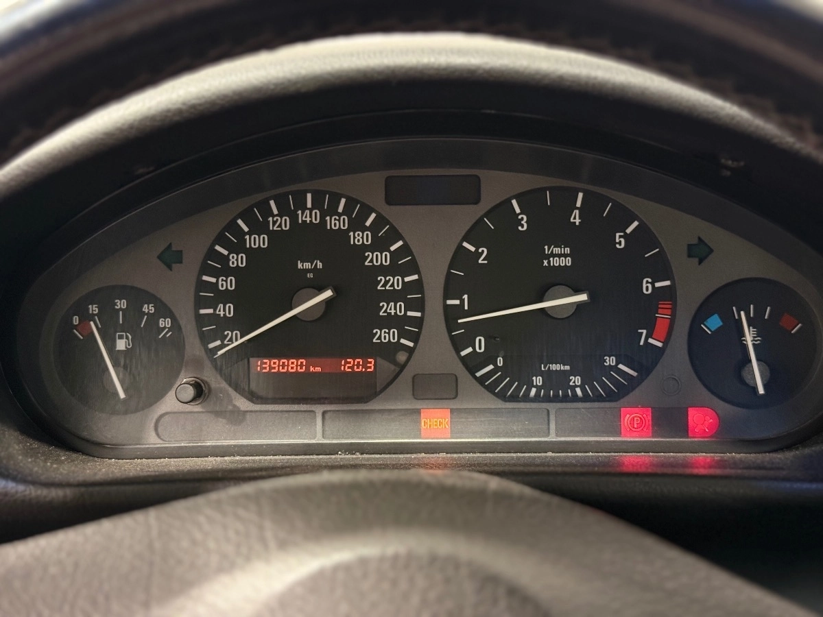 Bmw Serie 3 - photo 15