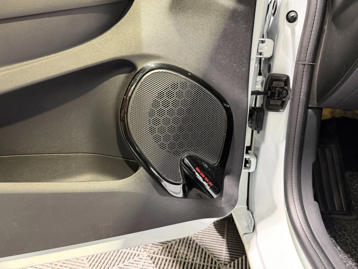 Renault Clio - photo 10