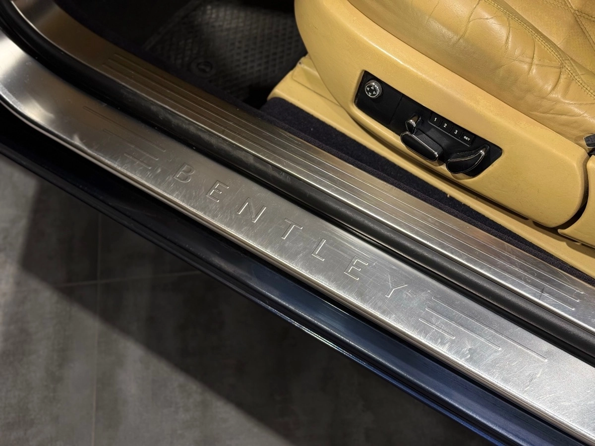 Bentley Continental - photo 12