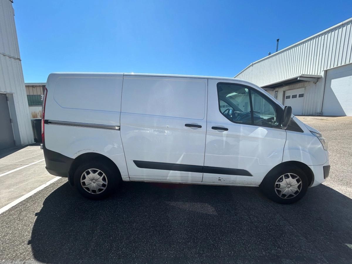 Ford Transit Custom COMBI 320 2.0 105 L1H1 COURT PC-TN VA