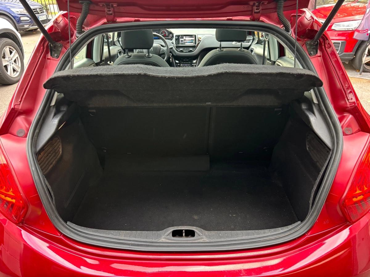 Aperçu indisponible de Peugeot 208