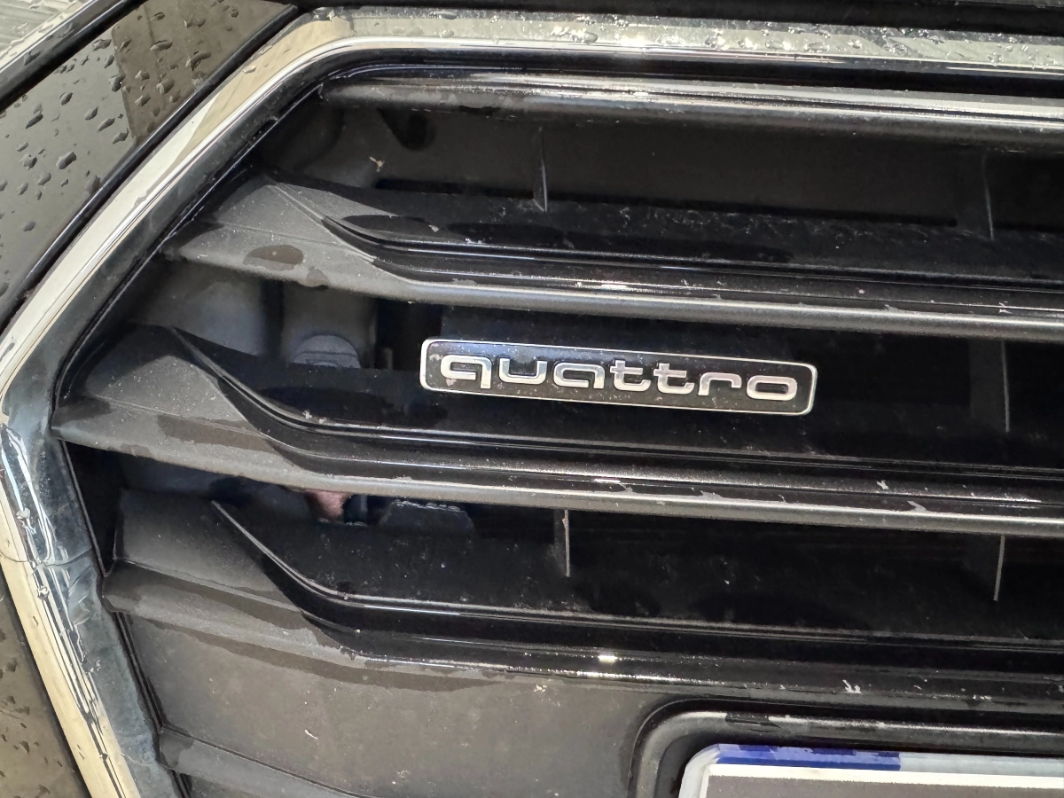 Audi A4 - photo 5