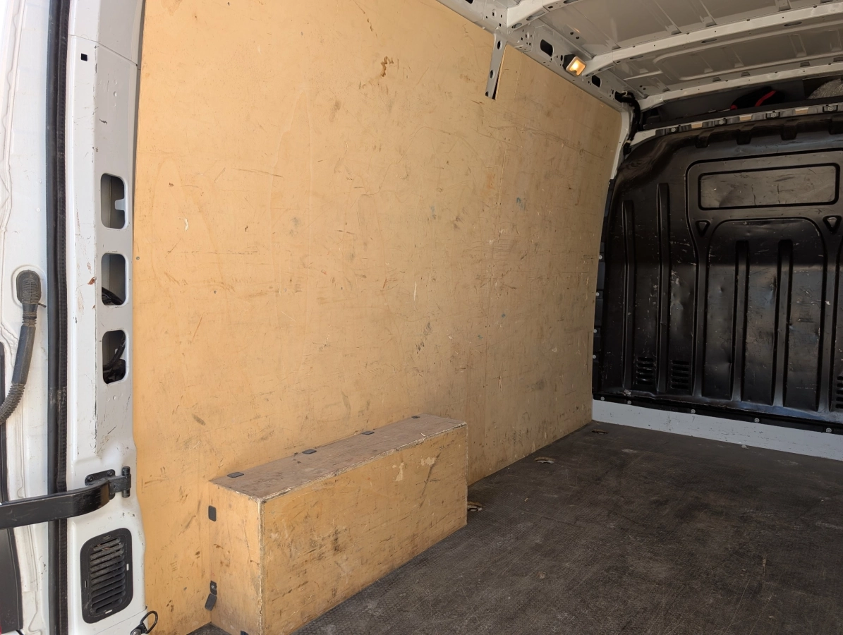 RENAULT MASTER VU - photo 24