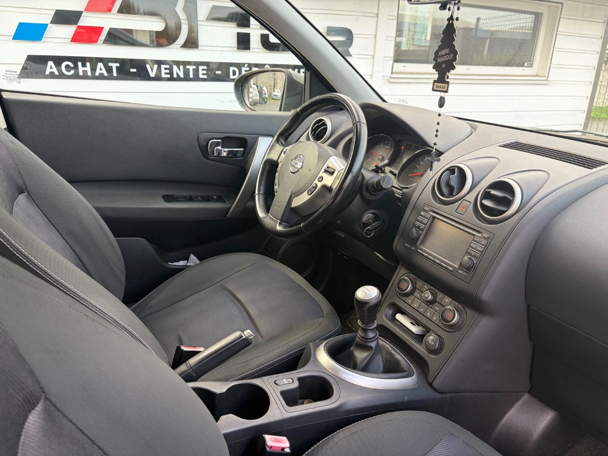 Nissan Qashqai - photo 12