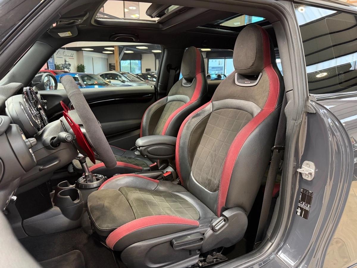 Mini Mini III (F56) 2.0 231 JCW BVA6 3P