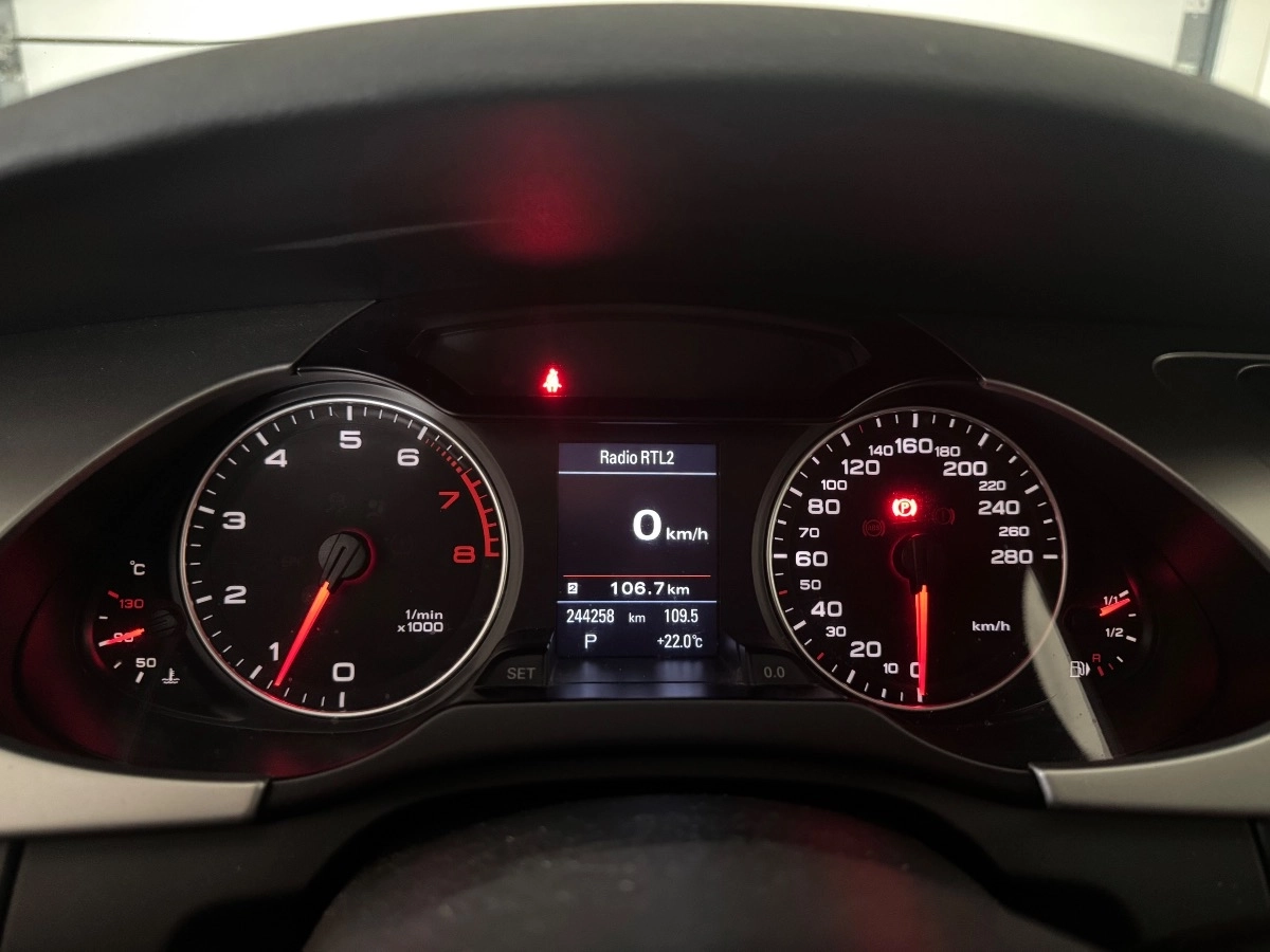 Audi A4 - photo 7