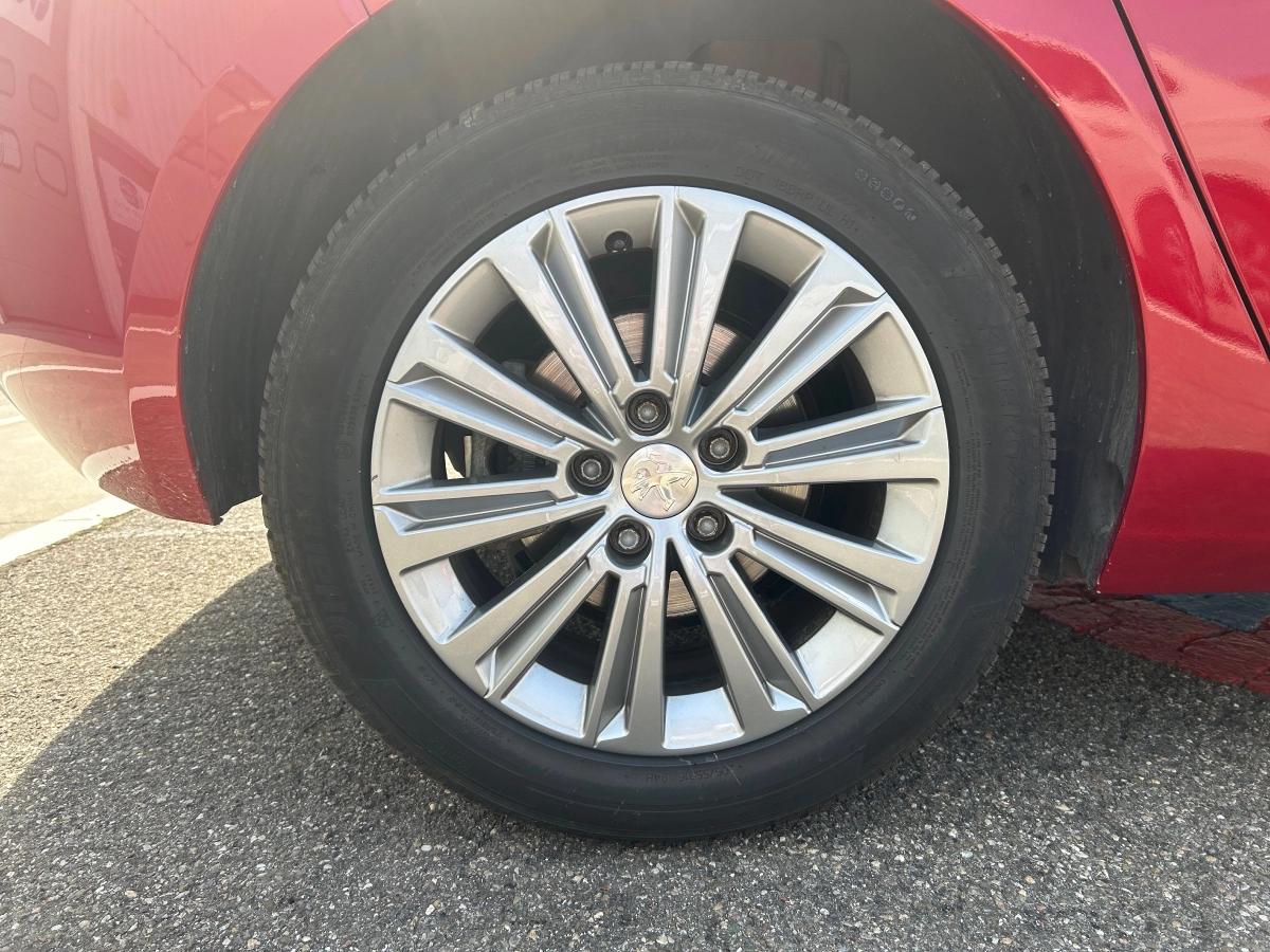Peugeot 308 GENERATION-II 1.6 BLUEHDI 120 ALLURE