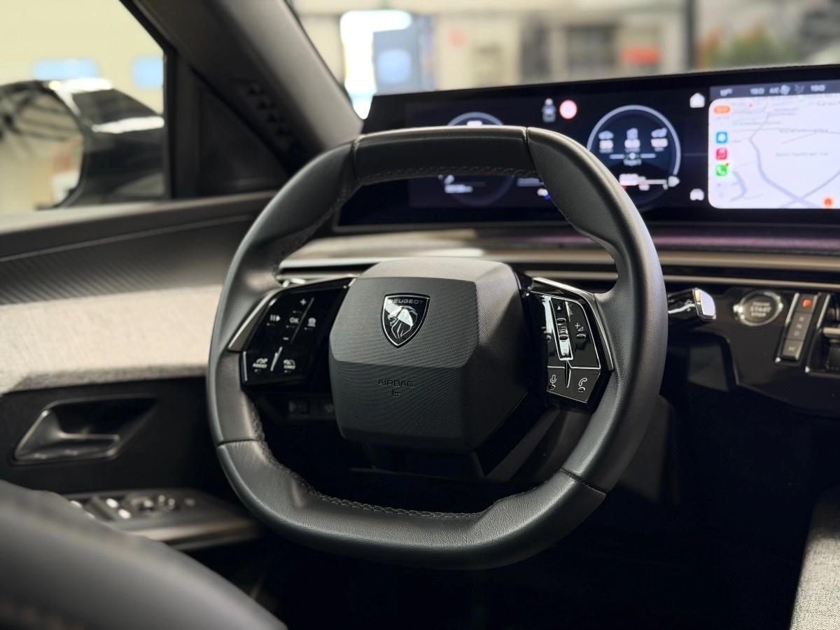 PEUGEOT 3008 1.2 HYBRID E-DSC6 136CH - FINITION ALLURE - 1ERE MAIN - TVA RECUPERABLE