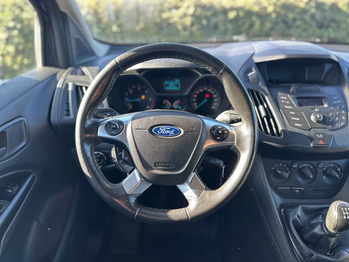 Ford Transit Connect - photo 16
