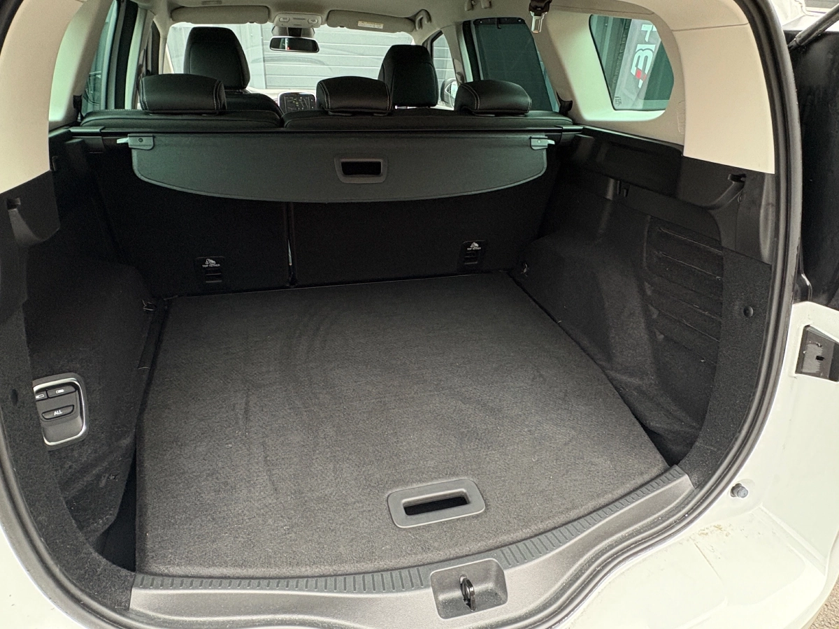 Renault Grand Scenic - photo 22