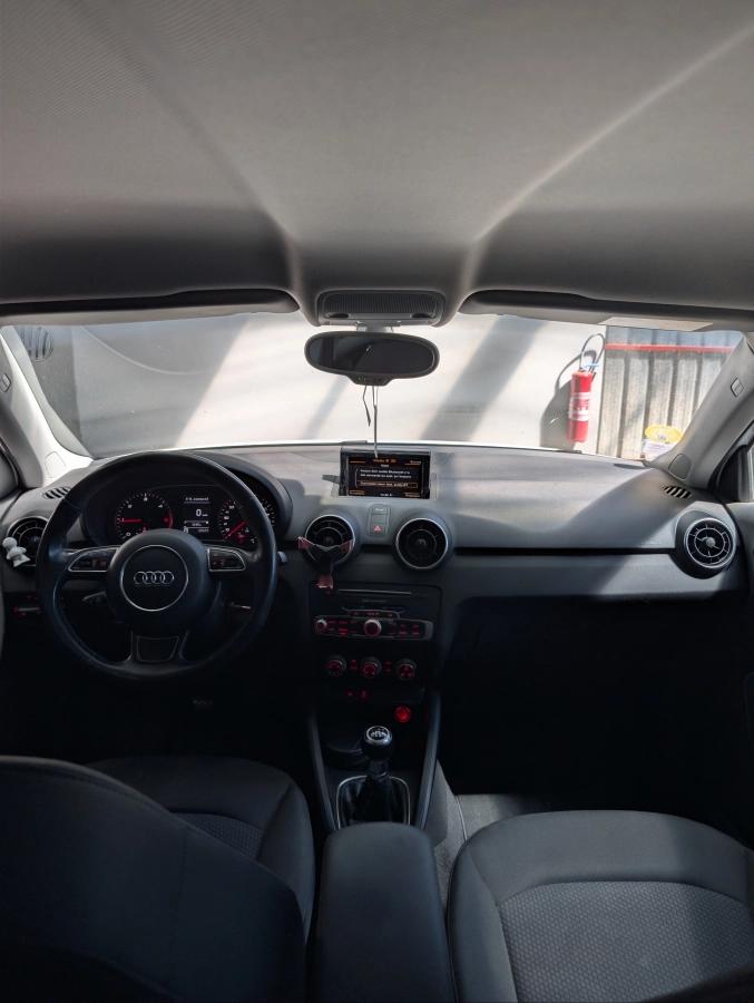 Audi A1 SPORTBACK 1.6 TDI 115 BUSINESS LINE