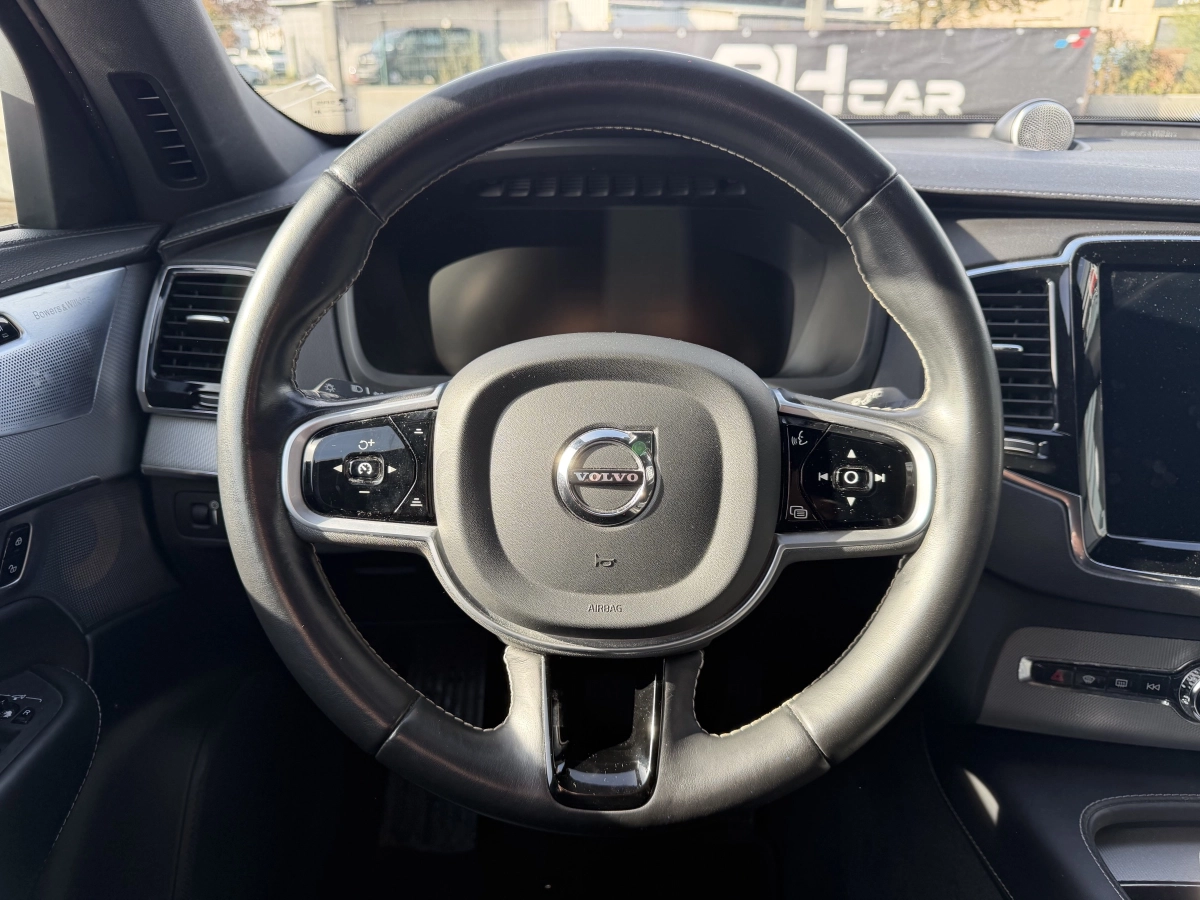 Volvo Xc90 - photo 8