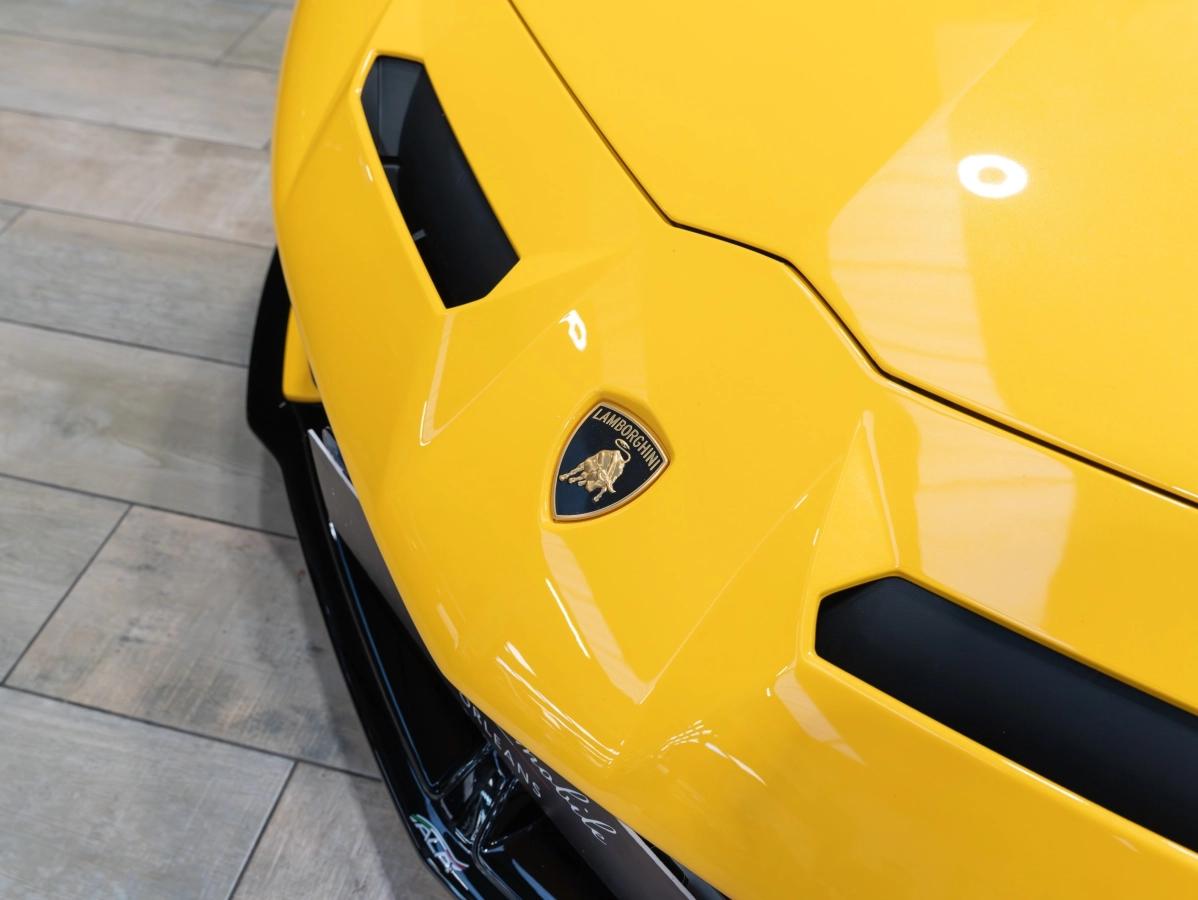 Lamborghini Aventador ROADSTER LP750-4 6.5 770 SVJ 4WD BVA
