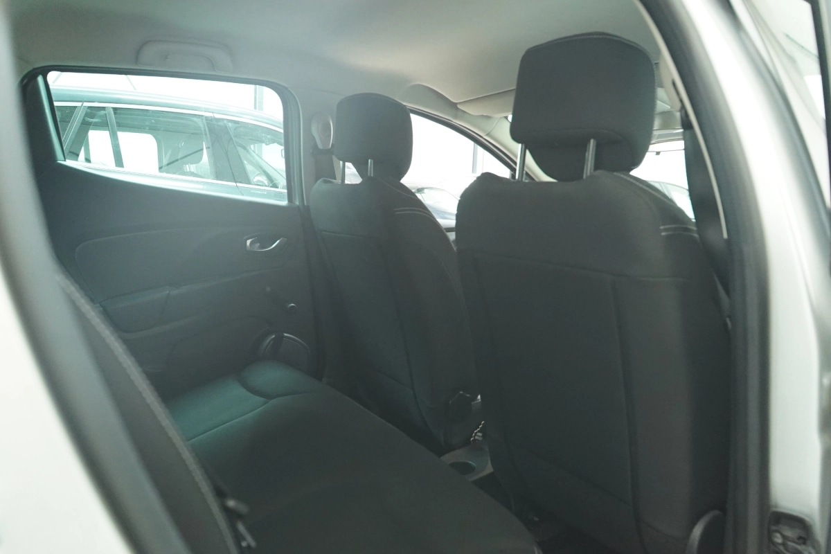Renault Clio - photo 17
