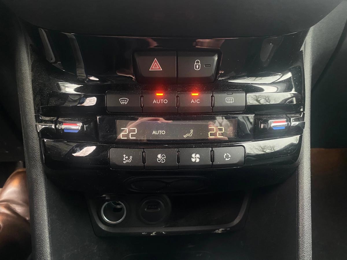 Peugeot 2008 GENERATION-I 1.5 BLUEHDI 120 ALLURE EAT BVA START-STOP