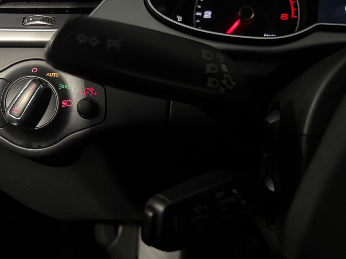 Audi A4 - photo 13