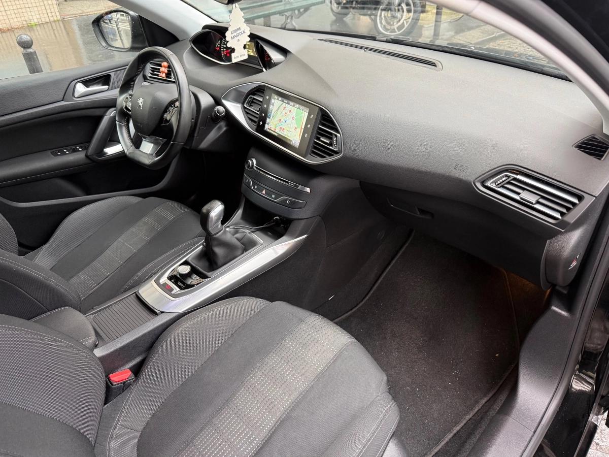 Peugeot 308 GENERATION-II 1.2 PURETECH 110 ALLURE START-STOP