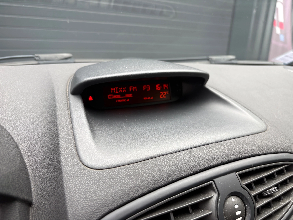 Renault Clio - photo 16