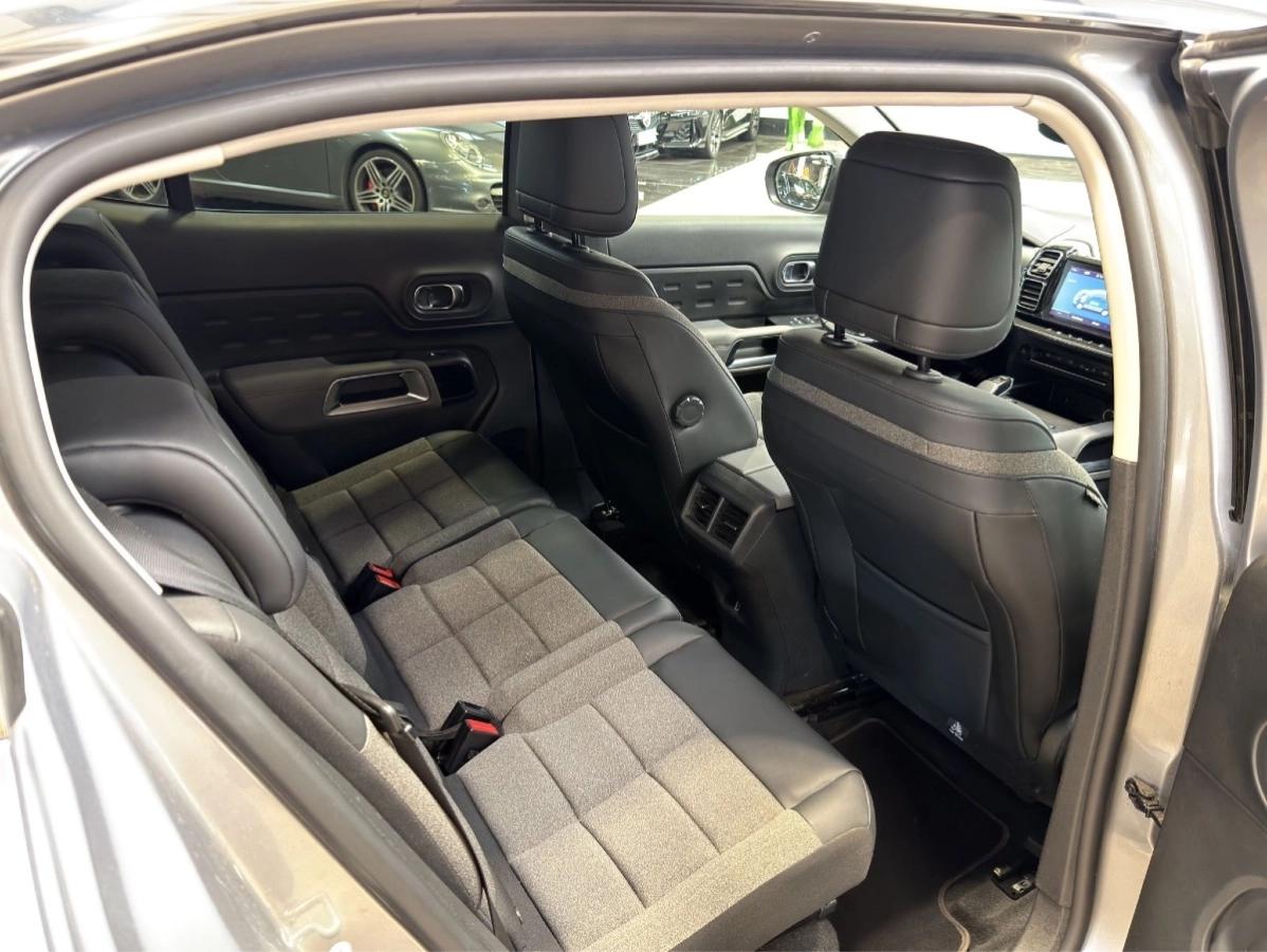 Citroen C5 Aircross HYBRID 225CV C-SERIES CAM 360 / 1° MAIN / ATTELAGE