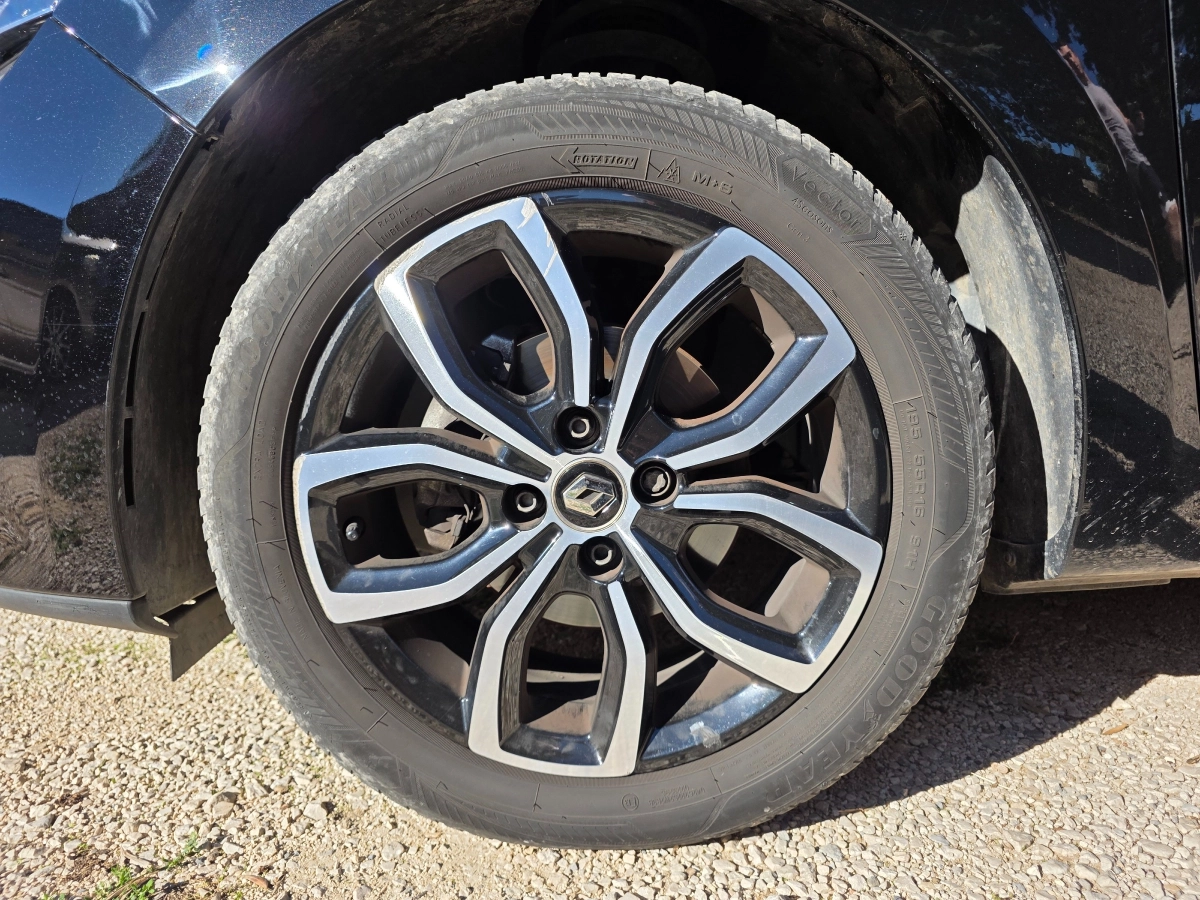 Renault Clio - photo 16
