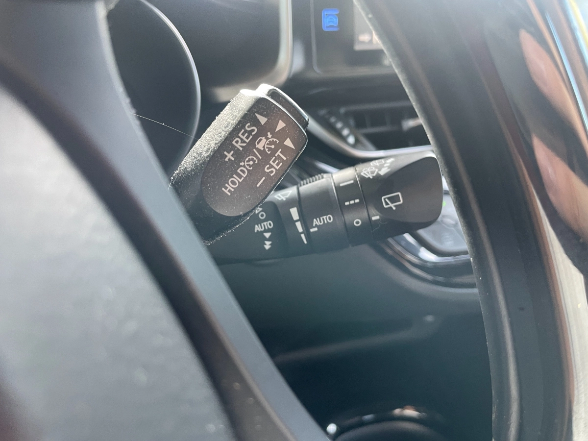 Toyota C-hr - photo 19