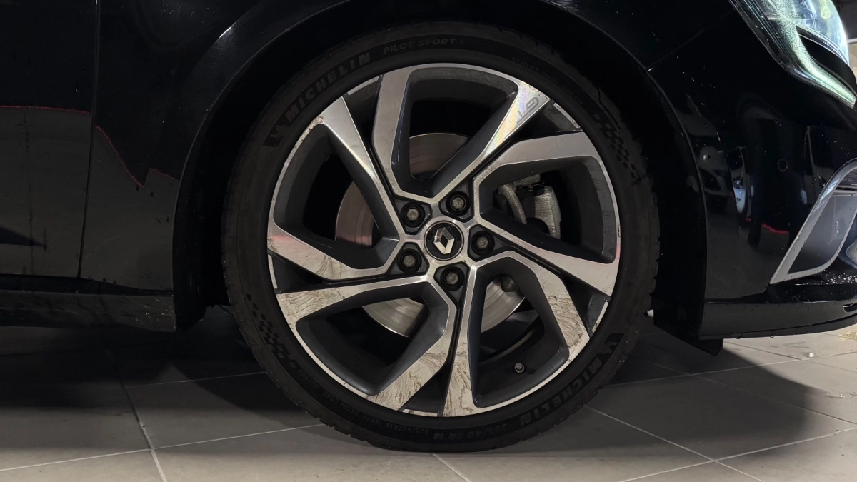 Renault Megane - photo 18