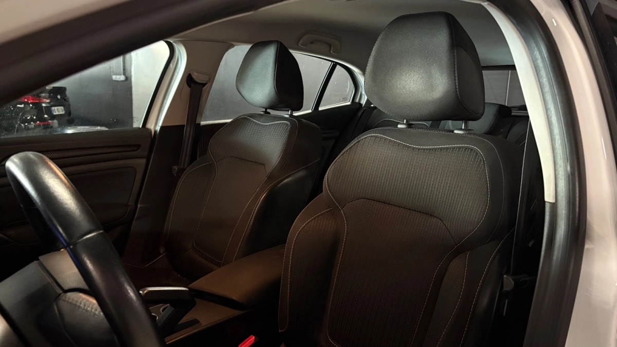 Renault Megane - photo 27