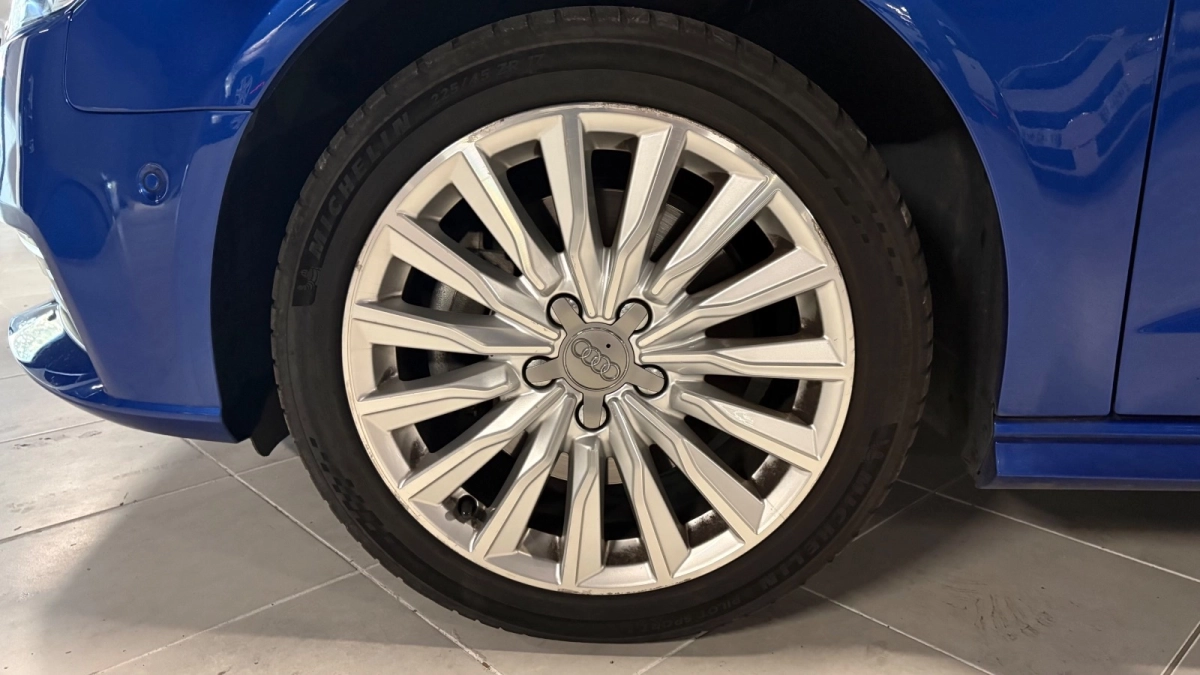 Audi A3 - photo 13