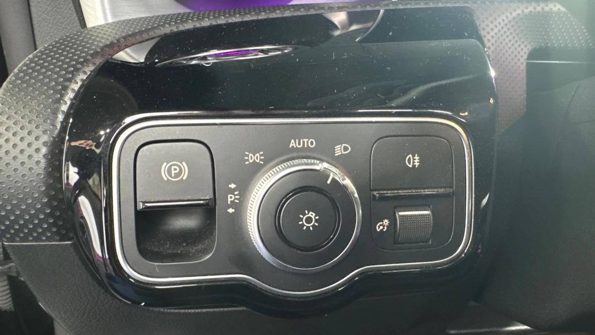 MERCEDES CLA