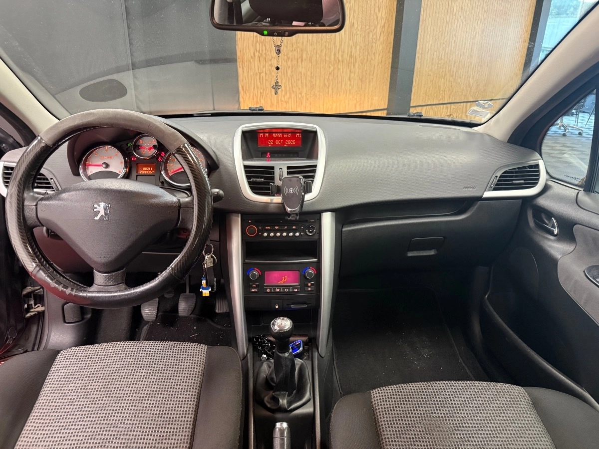 Peugeot 207 - photo 13