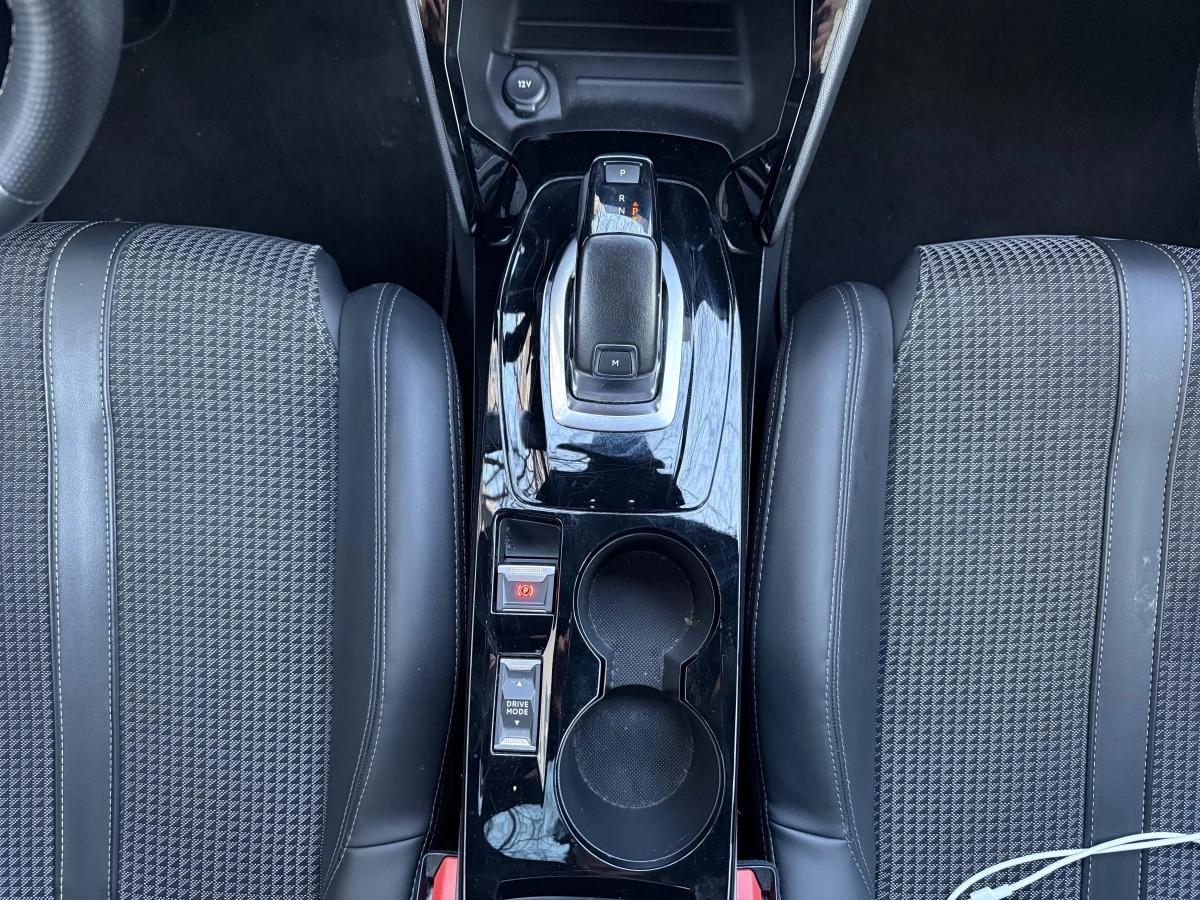 Peugeot 208 GENERATION-II 1.2 PURETECH 100 GT LINE EAT BVA START-STOP