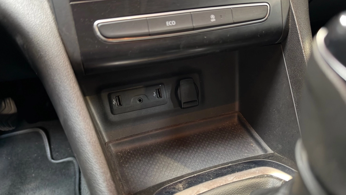 Renault Megane - photo 25
