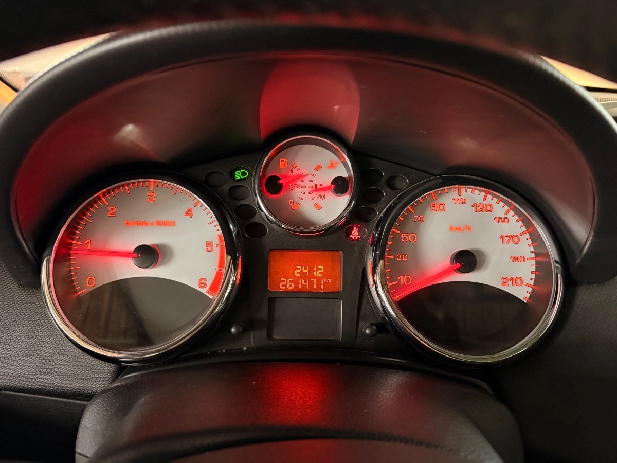 Peugeot 207 - photo 9