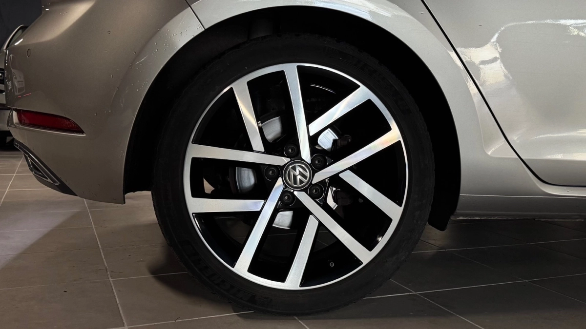 Volkswagen Golf - photo 13