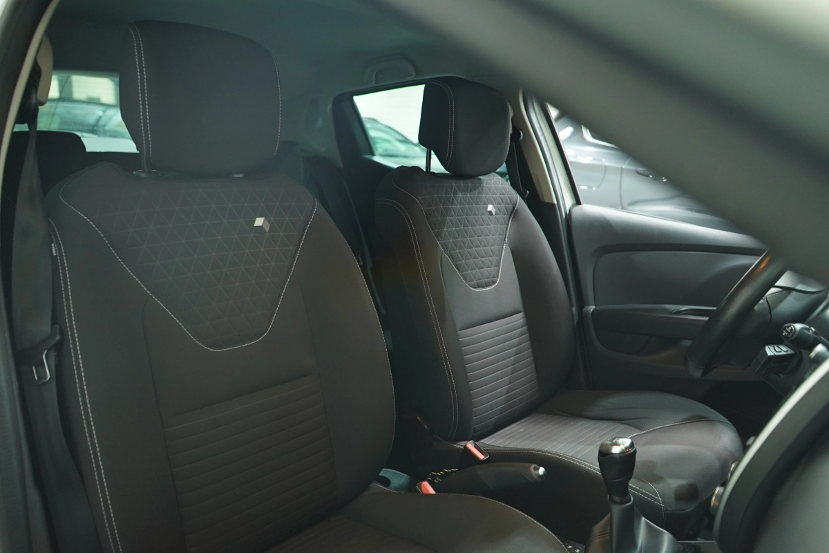 Renault Clio - photo 15