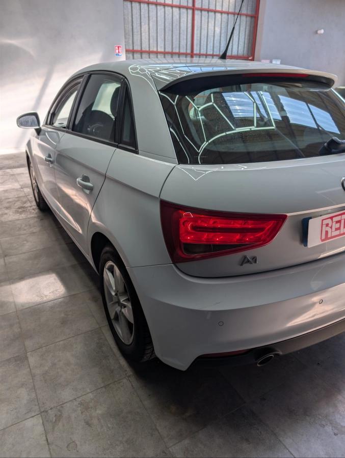 Audi A1 SPORTBACK 1.6 TDI 115 BUSINESS LINE