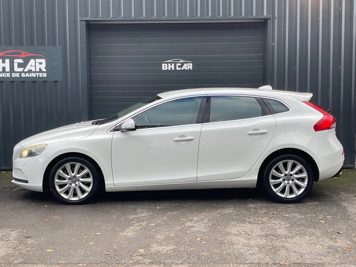 Aperçu indisponible de Volvo V40