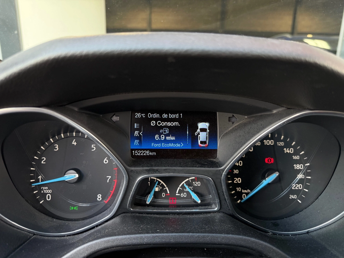 Ford Focus - photo 20