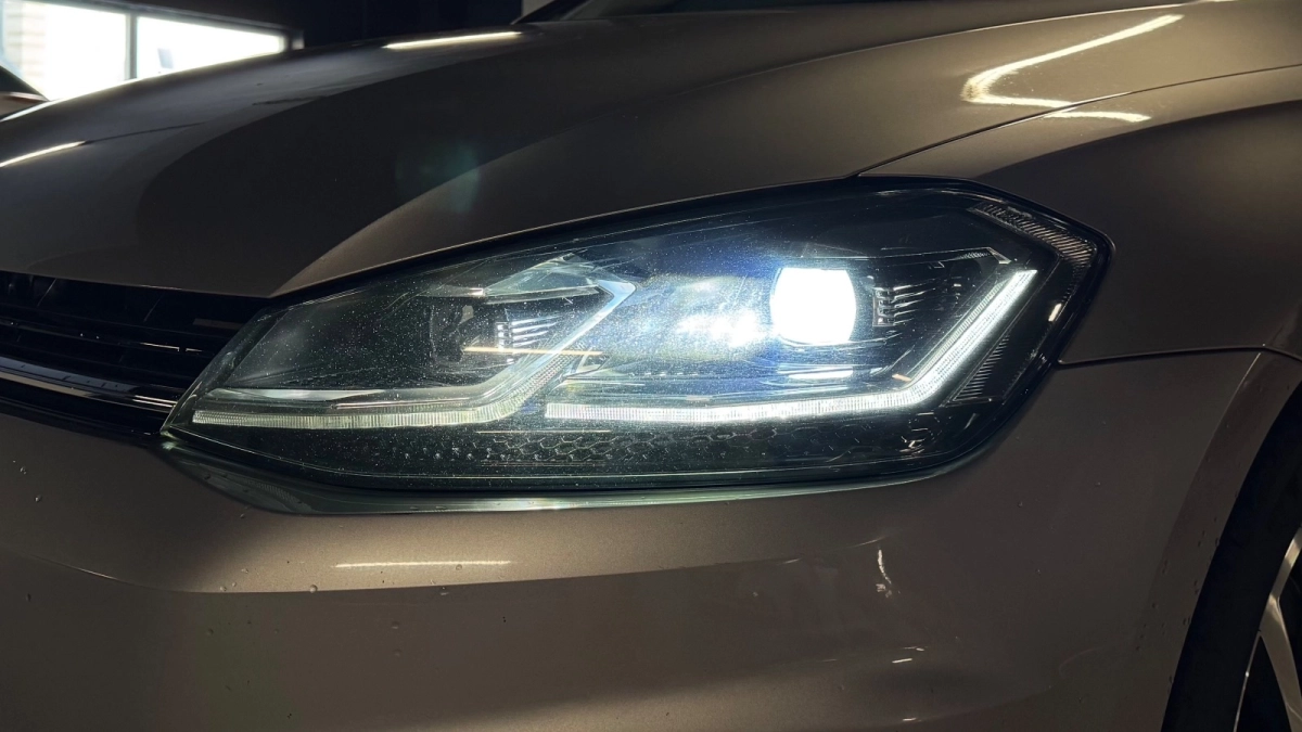 Volkswagen Golf - photo 11