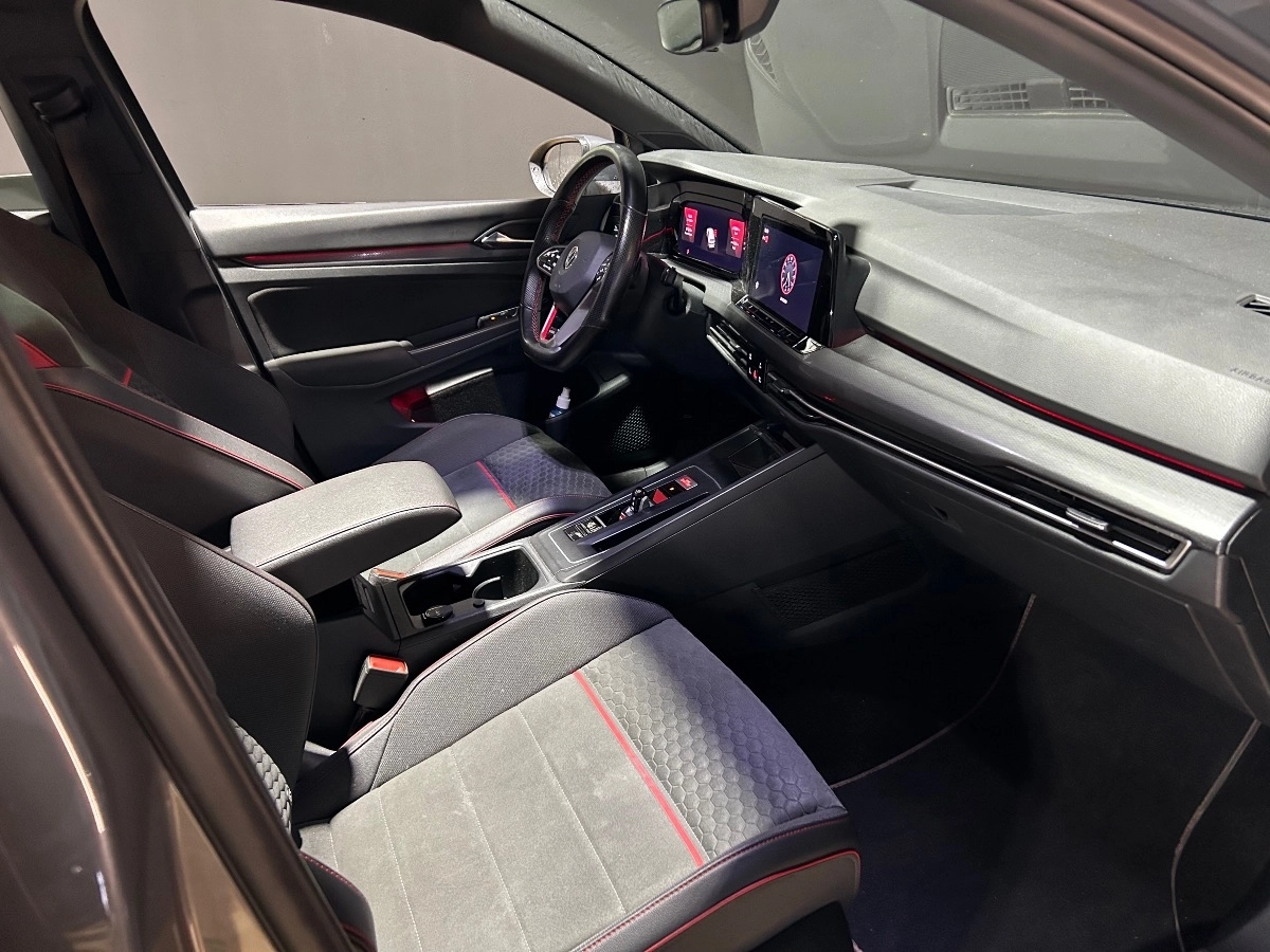 Volkswagen Golf - photo 16