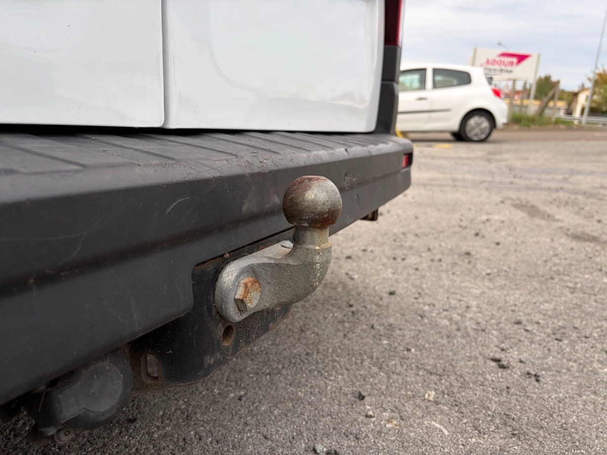 Opel Vivaro Vu - photo 22