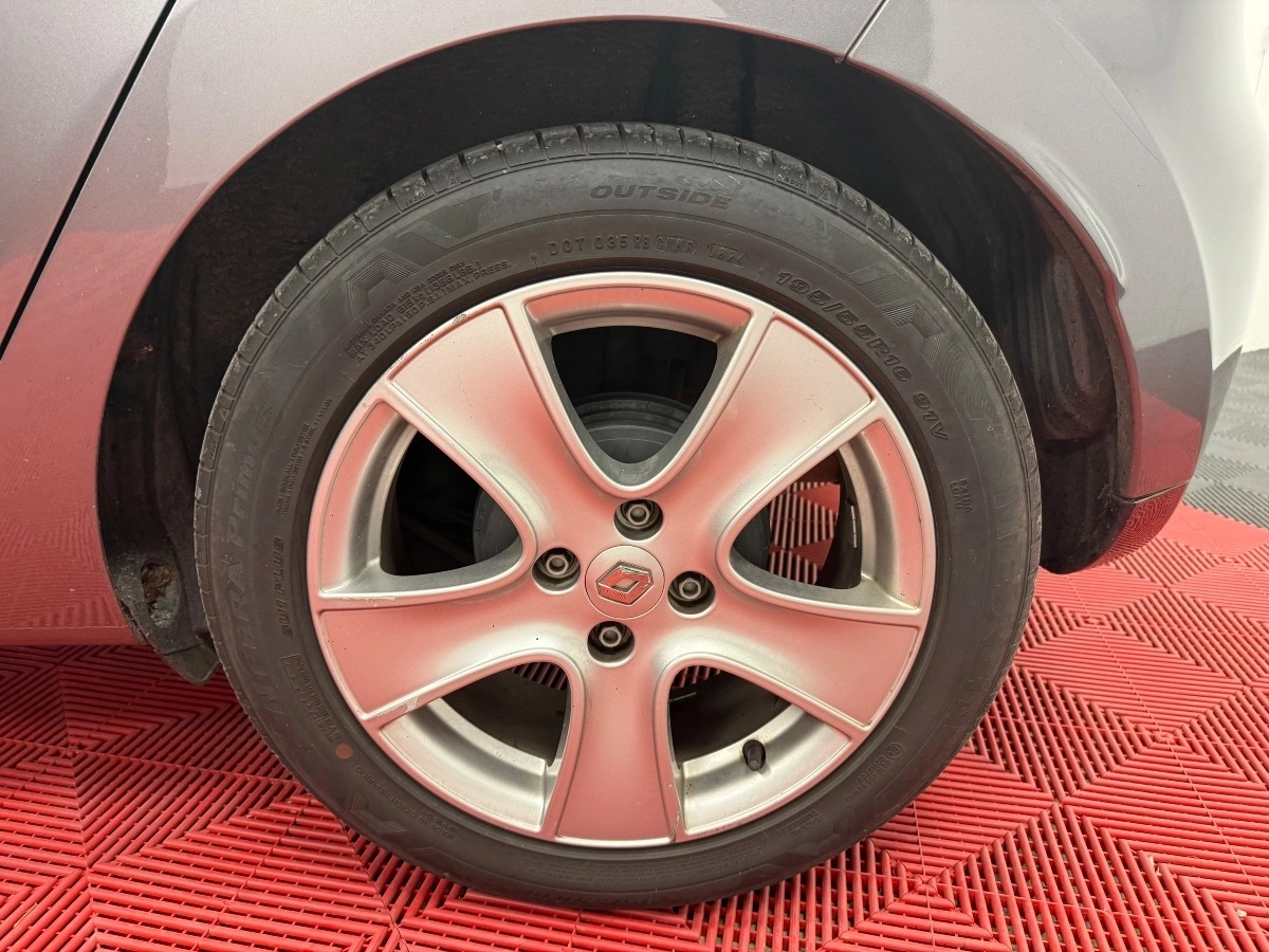 Renault Clio - photo 25